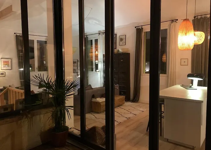 Townhouse, With 5 Bedrooms * Bordeaux