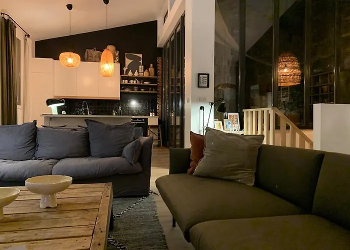 Townhouse, With 5 Bedrooms * Burdeos